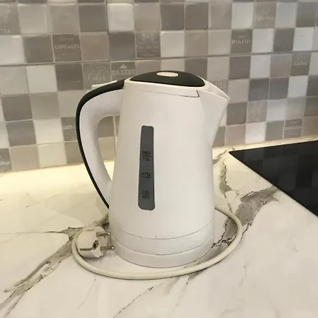 Lovely 2 アパート *